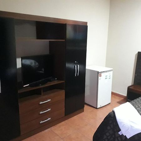 אסונסיון Residencia Leones De Castilla מראה חיצוני תמונה