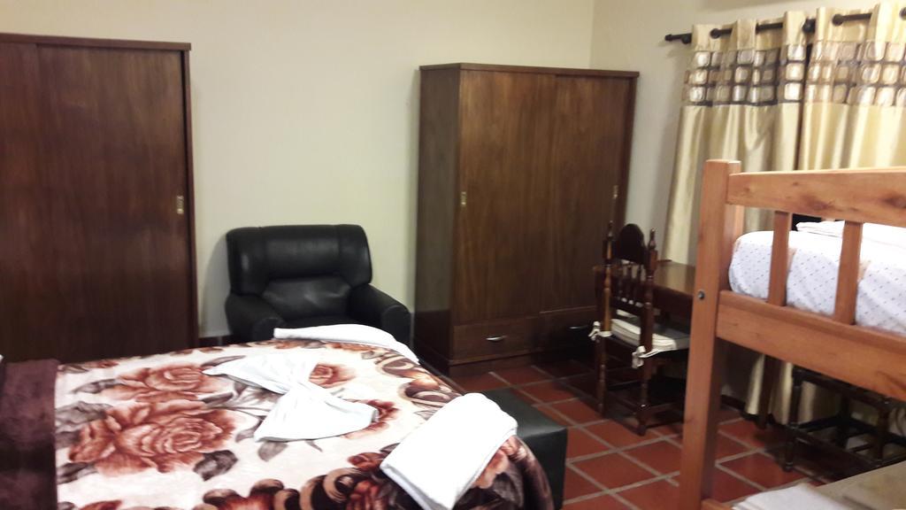אסונסיון Residencia Leones De Castilla מראה חיצוני תמונה