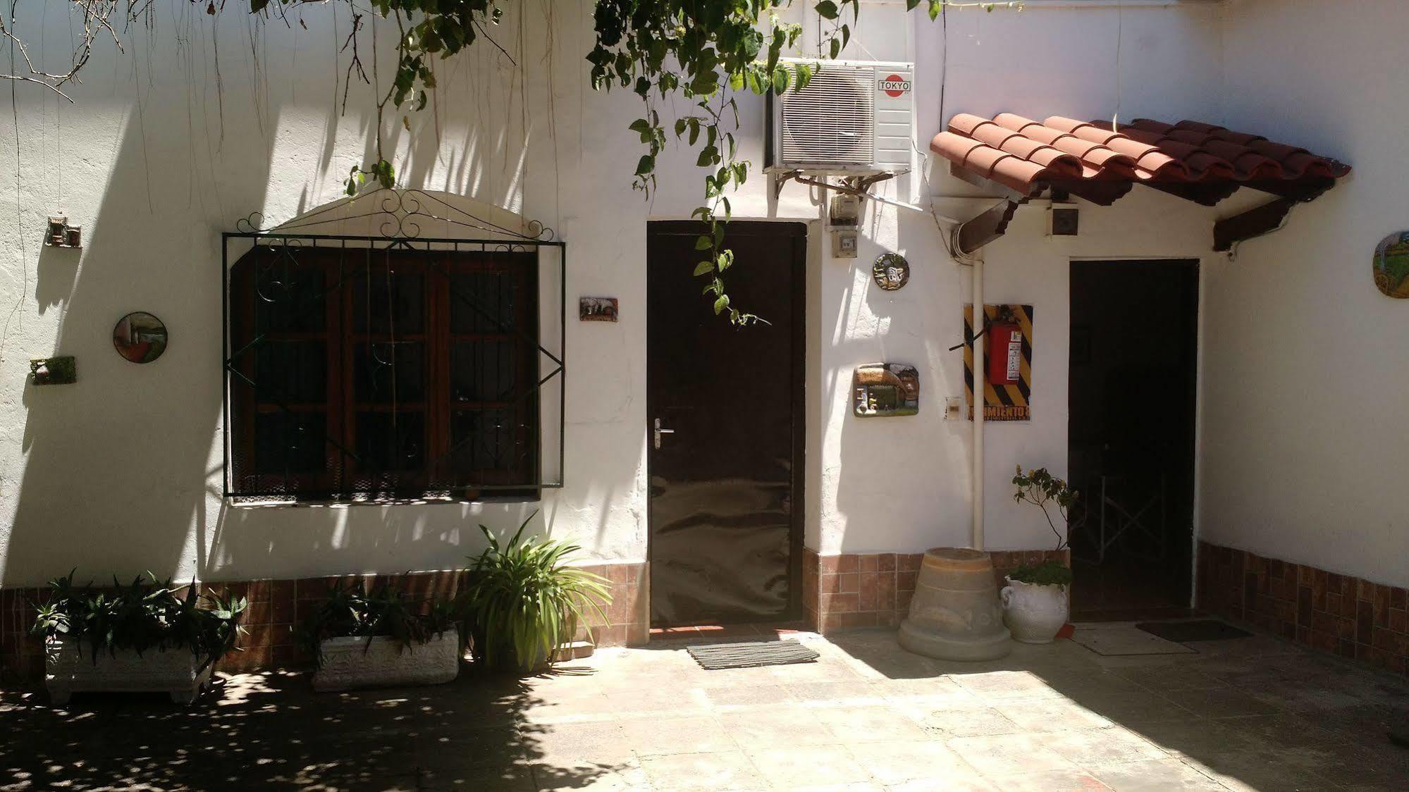 אסונסיון Residencia Leones De Castilla מראה חיצוני תמונה