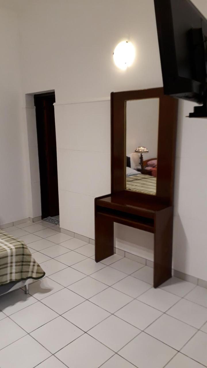 אסונסיון Residencia Leones De Castilla מראה חיצוני תמונה